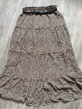 NWT Leopard print tiered midi skirt with belt size